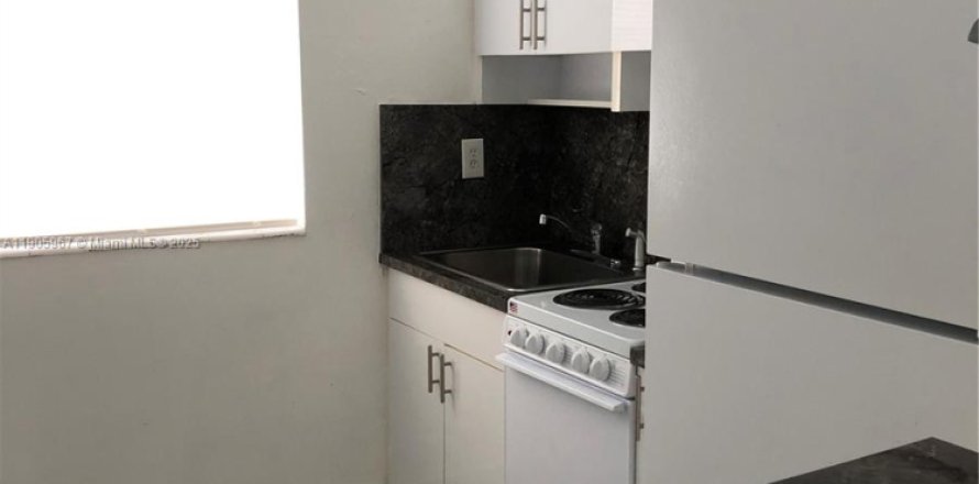 Apartment in Miami, Florida 1 bedroom, 43.85 sq.m. № 1956835