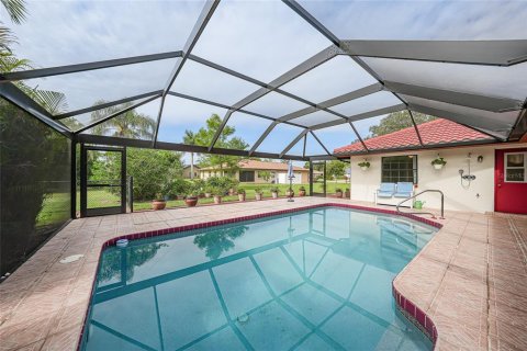 House in Punta Gorda, Florida 4 bedrooms, 217.95 sq.m. № 1829067 - photo 30