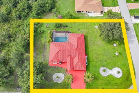 House in Punta Gorda, Florida 4 bedrooms, 217.95 sq.m. № 1829067 - photo 1