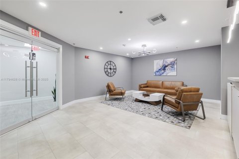 Commercial property in Fort Lauderdale, Florida № 1707902 - photo 20