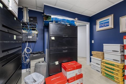 Commercial property in Fort Lauderdale, Florida № 1707902 - photo 18