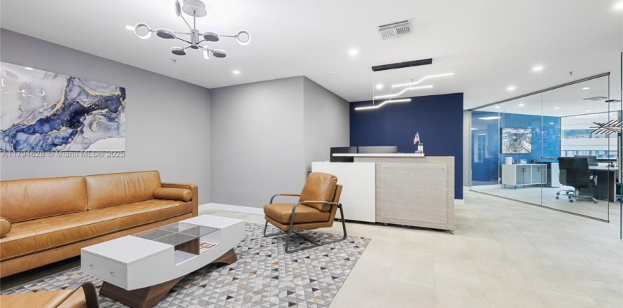 Commercial property in Fort Lauderdale, Florida № 1707902