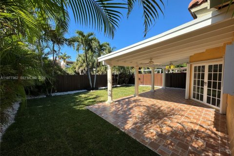 Villa ou maison à louer à Miami, Floride: 3 chambres, 155.33 m2 № 2046193 - photo 10