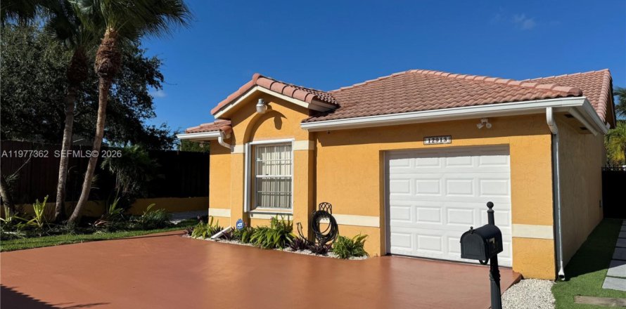 Villa ou maison à Miami, Floride 3 chambres, 155.33 m2 № 2046193