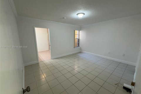 Villa ou maison à louer à Miami, Floride: 3 chambres, 155.33 m2 № 2046193 - photo 7