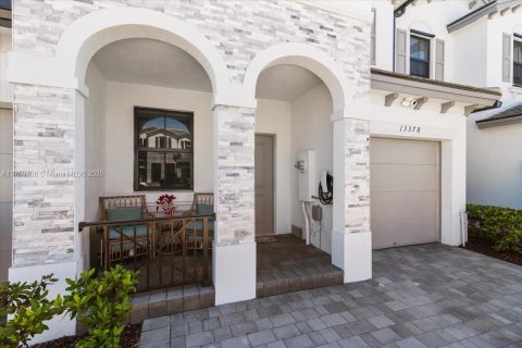 Townhouse in Homestead, Florida 3 bedrooms, 169.08 sq.m. № 1711910 - photo 3
