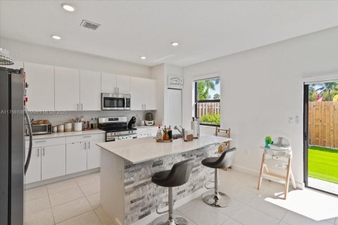 Townhouse in Homestead, Florida 3 bedrooms, 169.08 sq.m. № 1711910 - photo 23