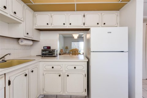Condominio en venta en Margate, Florida, 2 dormitorios, 86.4 m2 № 1861129 - foto 6