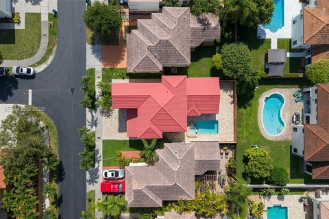 House in Miami, Florida 4 bedrooms, 233.28 sq.m. № 2087854 - photo 7