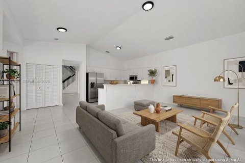 House in Miami, Florida 4 bedrooms, 233.28 sq.m. № 2087854 - photo 21