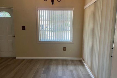 House in Venice, Florida 2 bedrooms, 98.29 sq.m. № 2120950 - photo 17