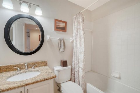 Купить кондоминиум в Сарасота, Флорида 6 комнат, 121.7м2, № 2099976 - фото 26