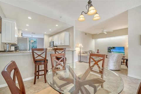Купить кондоминиум в Сарасота, Флорида 6 комнат, 121.7м2, № 2099976 - фото 11