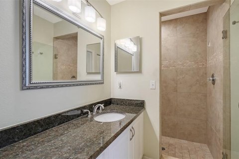 Купить кондоминиум в Сарасота, Флорида 6 комнат, 121.7м2, № 2099976 - фото 24