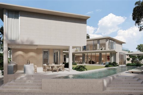 House in Miami, Florida 8 bedrooms № 2013483 - photo 2