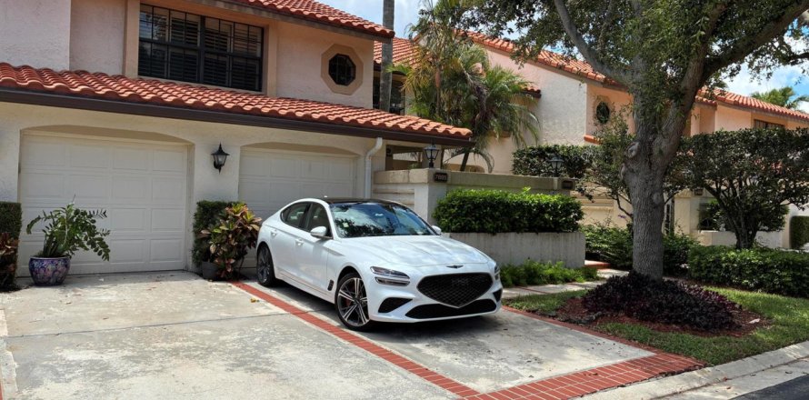 Townhouse in Boca Raton, Florida 3 bedrooms, 146.04 sq.m. № 2260196