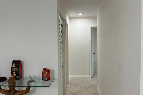 Townhouse in Boca Raton, Florida 3 bedrooms, 146.04 sq.m. № 2260196 - photo 29
