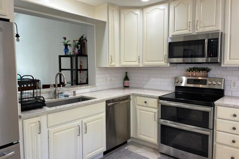 Townhouse in Boca Raton, Florida 3 bedrooms, 146.04 sq.m. № 2260196 - photo 15