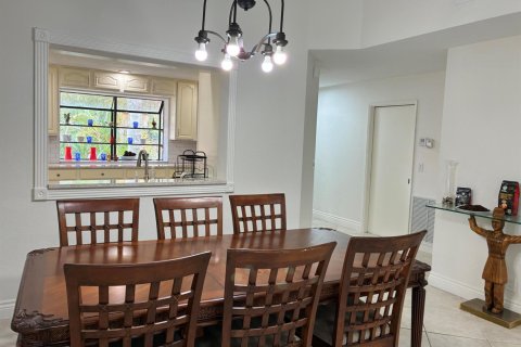 Townhouse in Boca Raton, Florida 3 bedrooms, 146.04 sq.m. № 2260196 - photo 22