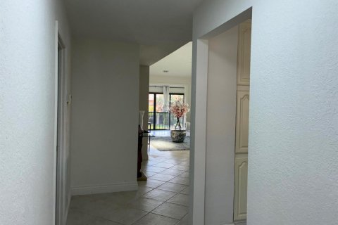 Townhouse in Boca Raton, Florida 3 bedrooms, 146.04 sq.m. № 2260196 - photo 13
