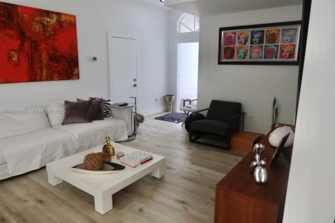 Купить виллу или дом в Дорал, Флорида 3 спальни, 121.52м2, № 1991685 - фото 5