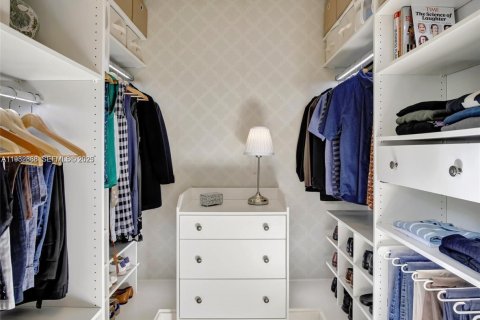 Купить виллу или дом в Дорал, Флорида 3 спальни, 121.52м2, № 1991685 - фото 9