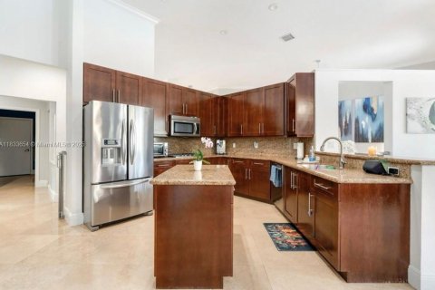 Casa en venta en Pembroke Pines, Florida, 4 dormitorios, 262.82 m2 № 1977051 - foto 25