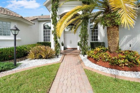 Casa en venta en Pembroke Pines, Florida, 4 dormitorios, 262.82 m2 № 1977051 - foto 4
