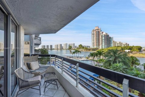 Condo in Aventura, Florida, 2 bedrooms  № 2052844 - photo 4