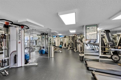 Condo in Aventura, Florida, 2 bedrooms  № 2052844 - photo 27