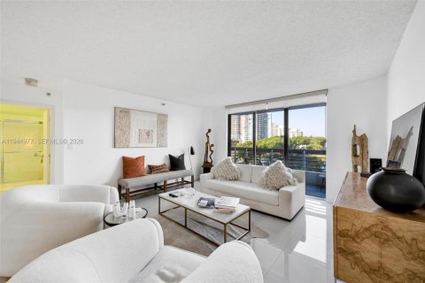 Condo in Aventura, Florida, 2 bedrooms  № 2052844