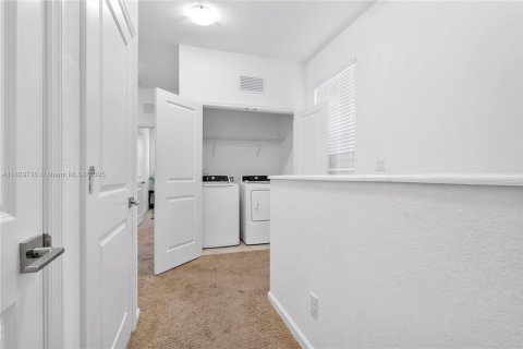 Townhouse in Lauderhill, Florida 3 bedrooms, 138.98 sq.m. № 1814236 - photo 27