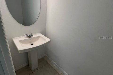 Touwnhouse à louer à Poinciana, Floride: 2 chambres, 116.59 m2 № 2426020 - photo 5