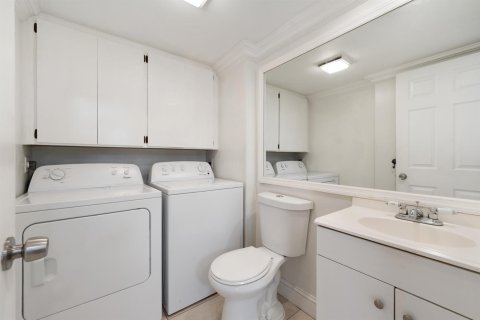 Touwnhouse à vendre à West Palm Beach, Floride: 2 chambres, 114.83 m2 № 2168076 - photo 10