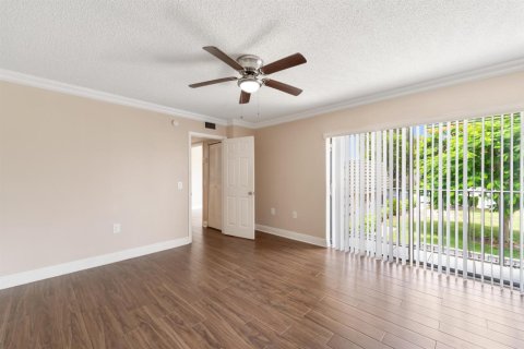 Touwnhouse à vendre à West Palm Beach, Floride: 2 chambres, 114.83 m2 № 2168076 - photo 15