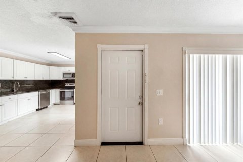 Touwnhouse à vendre à West Palm Beach, Floride: 2 chambres, 114.83 m2 № 2168076 - photo 6