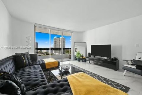 Copropriété à vendre à Aventura, Floride: 2 chambres, 126.81 m2 № 1985207 - photo 17