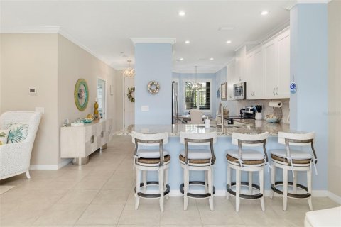 Condo in Bradenton, Florida, 2 bedrooms № 2157548 - photo 10