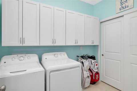 Condo in Bradenton, Florida, 2 bedrooms № 2157548 - photo 25