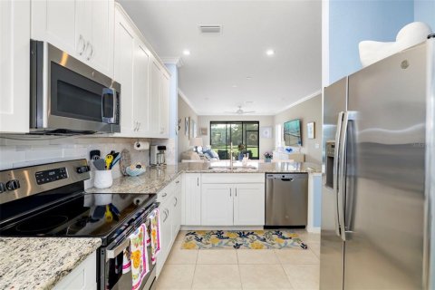 Condo in Bradenton, Florida, 2 bedrooms № 2157548 - photo 12