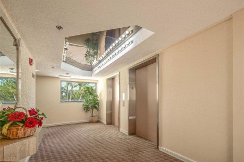 Copropriété à vendre à Lauderhill, Floride: 1 chambre, 106.74 m2 № 1102022 - photo 1
