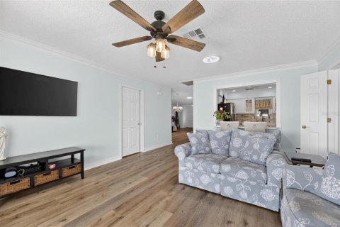 Villa ou maison à vendre à Sun City Center, Floride: 2 chambres, 163.14 m2 № 2419117 - photo 16