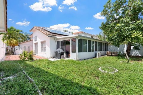 Купить виллу или дом в Маргит, Флорида 4 спальни, 281.12м2, № 1784183 - фото 18