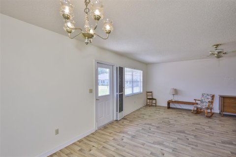 Condo in Sun City Center, Florida, 2 bedrooms  № 1759567 - photo 13