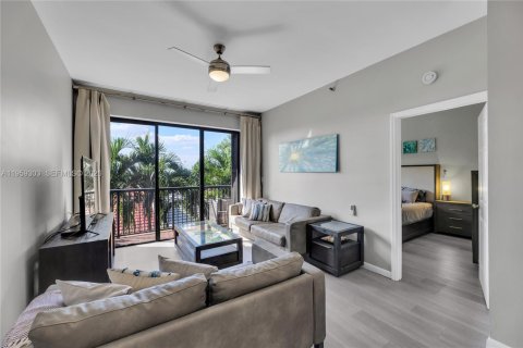 Снять в аренду кондоминиум в Серфсайд, Флорида 2 спальни, 109.62м2, № 2018123 - фото 8