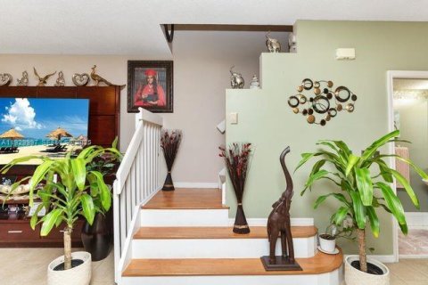 Купить виллу или дом в Санрайз, Флорида 3 спальни, 171.68м2, № 2001909 - фото 16