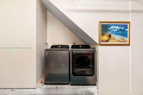 Купить виллу или дом в Санрайз, Флорида 3 спальни, 171.68м2, № 2001909 - фото 30