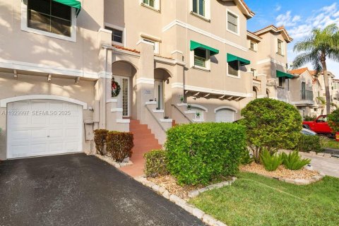 Купить виллу или дом в Санрайз, Флорида 3 спальни, 171.68м2, № 2001909 - фото 3