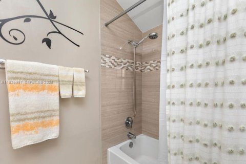 Купить виллу или дом в Санрайз, Флорида 3 спальни, 171.68м2, № 2001909 - фото 26