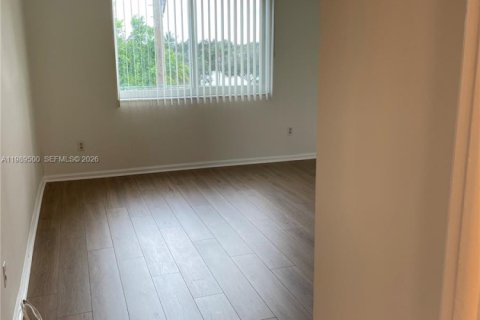 Снять в аренду кондоминиум в Бока-Ратон, Флорида 2 спальни, 107.3м2, № 2058137 - фото 14